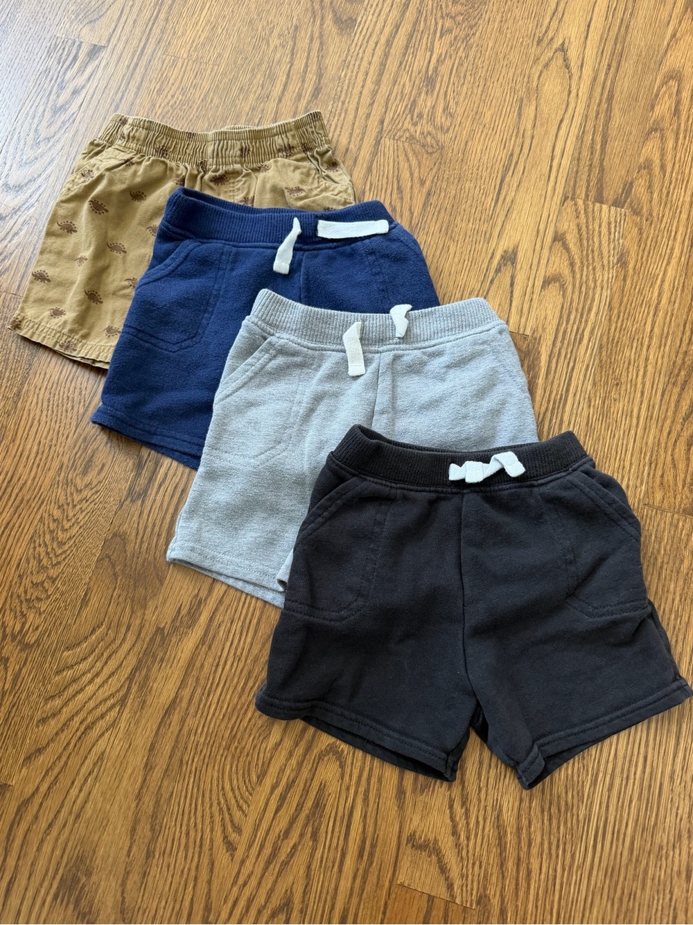 Garanimals Casual Shorts Bundle, size 24M